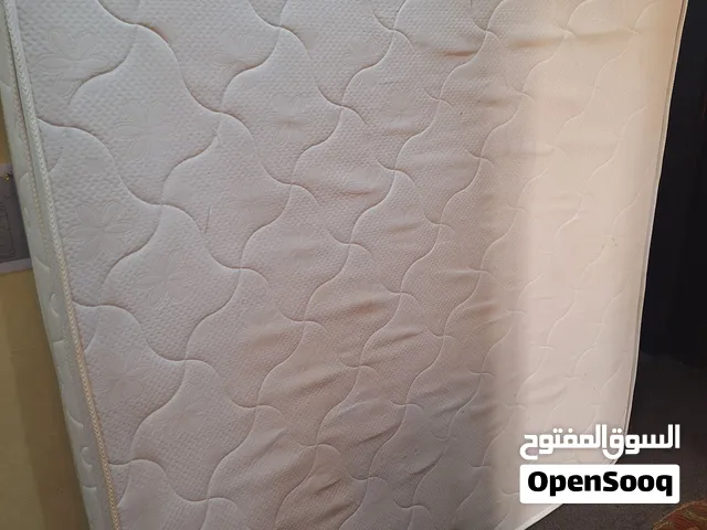 مرتبة سرير 220×180من البغلى نظيفة