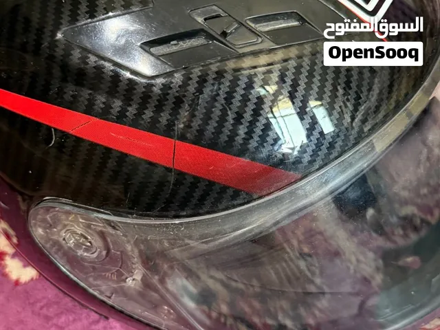 خوذة دراجة نظيف جداً فقط شموخ بسيطة جداً لا تأثر ف الخوذ ابداً تعال و افحص للبيع للتواصل واتساب