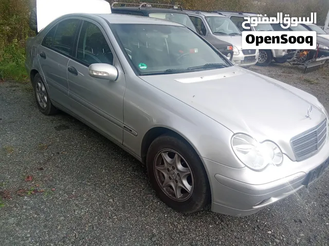 مرسيدس C200 موديل 2006