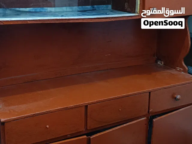 للبيع دولاب مطبخ خشبي مصنوع من الخشب السويدي الأصلي والمعروف بقوته وتحمله.
