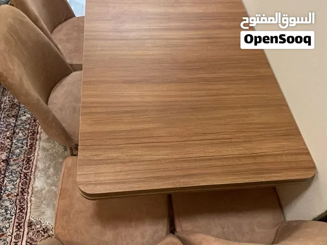 كرسي طعام جديد