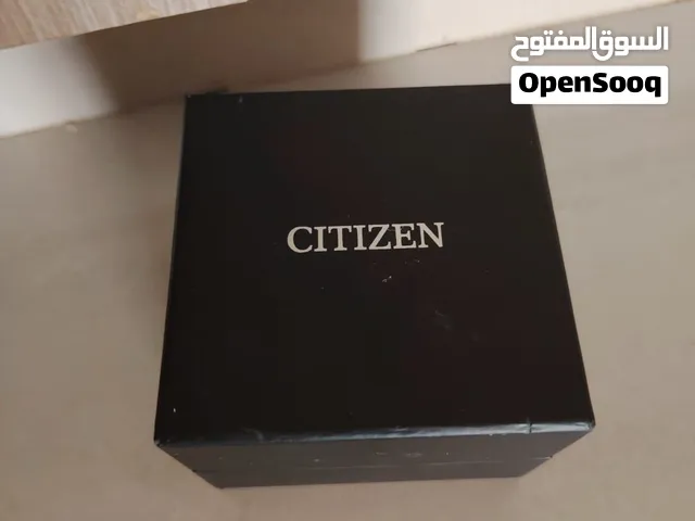 الساعه اصليه وجلد بسعر40ریال وقابل للتفاوض