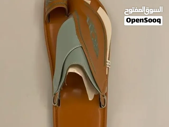 أحذية زبيري شرقي