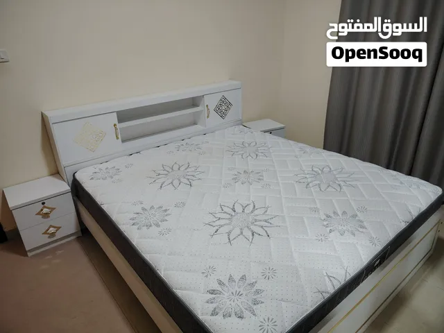 غرفة نوم بدون مرتبه راقية بحالة ممتازة (استخدام خفيف جداً بحالة كالجديدة)