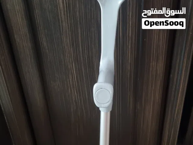 عكازة فردة وحدة غير مستعملة خمس دنانير