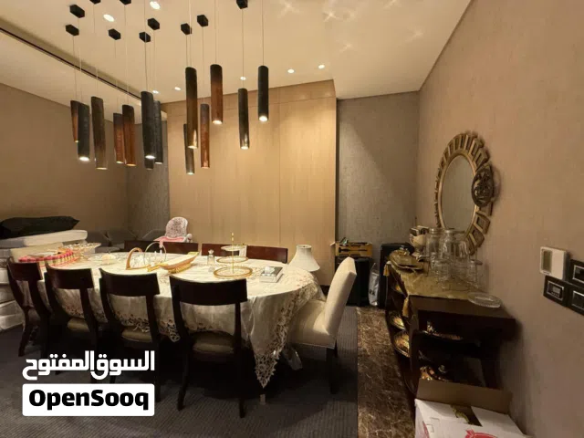 فيلا مفروشة مستقلة دوبلكس فاخرة تشطيبات عالية الجودة رقم الإعلان ( V268)