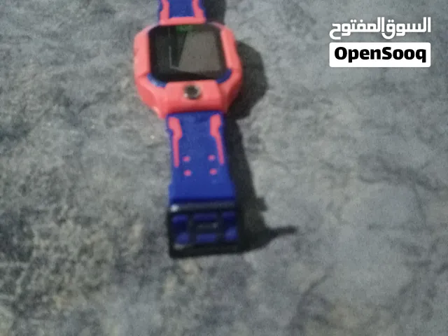 ساعه تدعم شفره وموقع تقدر تعرف ولدك وين السعر ماشاء الله وفاها كامره