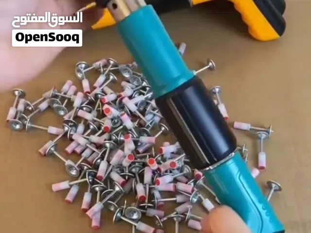 مسدس المسامير  مسدس البارود