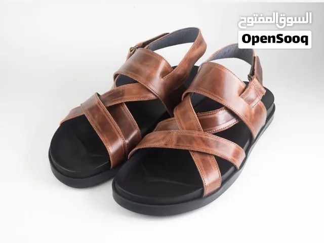 صندل من الجلد الأصلي