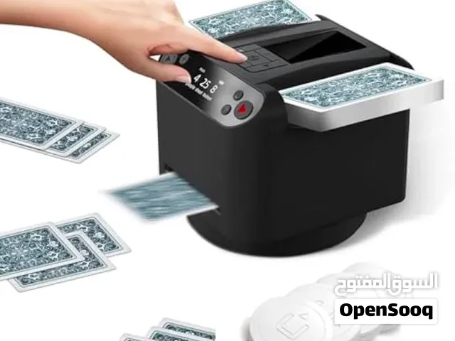 جهاز لتوزيع ورق اللعب