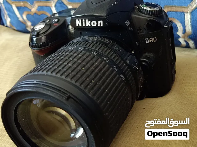 كاميرا نيكون D90