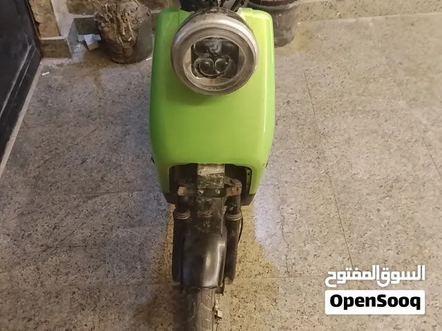 اسكوتر كهربائي شحن بكرسيين بحاله ممتازه