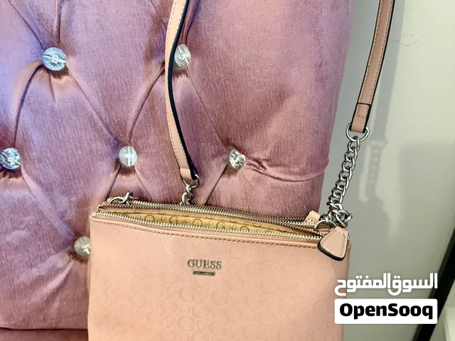 شتط guess يد نسائية ماركات وشيل كويتية لحاف