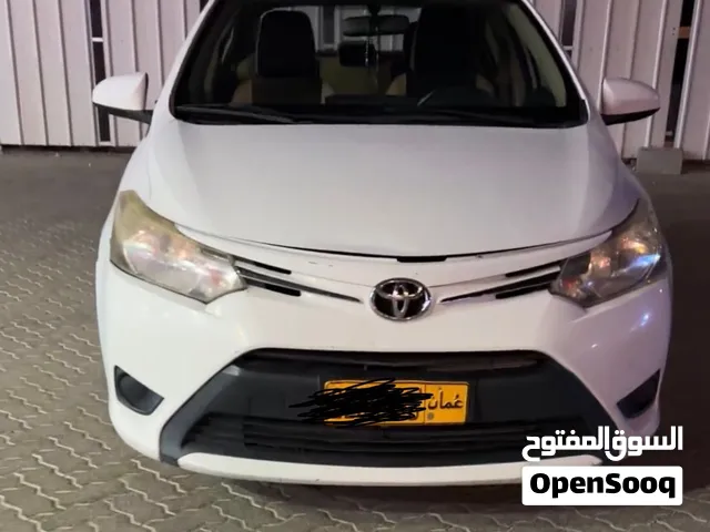 تويوتا يارس 2015 موديل اس اي بحالة ممتازة مع حساسات وخاصيات خليجية