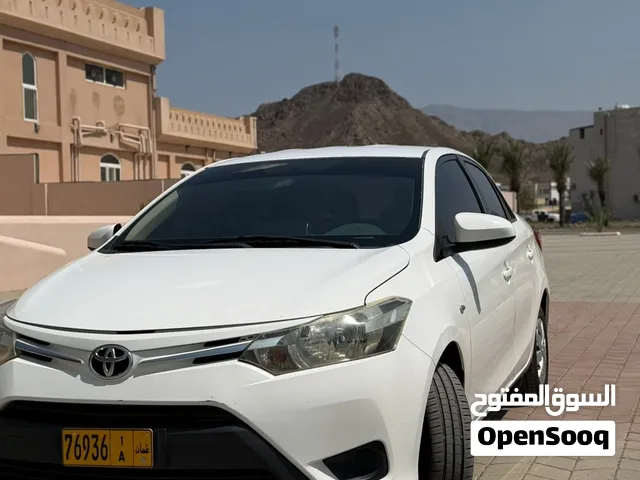 توياتو ياريس 2014