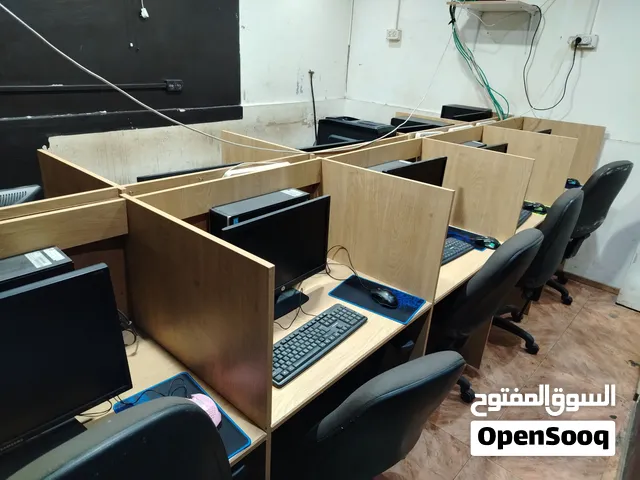 اجهزة كومبيوتر للبيع للكونترا،  مع شبكة وكراسي وطاولات،. محل كونترا