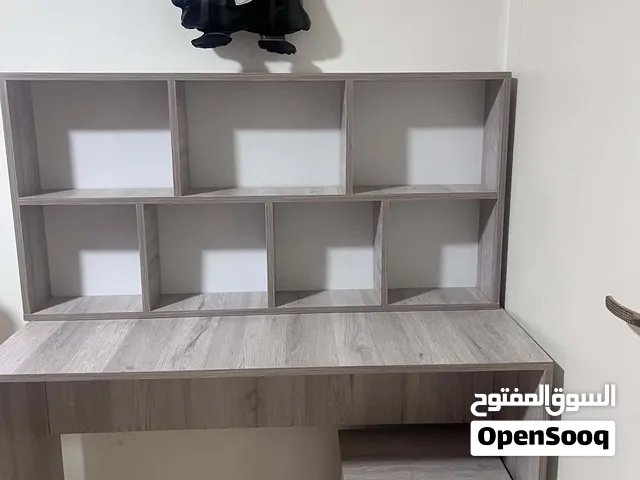 مكتب دراسه مريح وبوسع كثير من الأغراض دراسيه