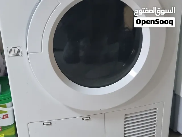 مجففة ملابس zenet بحالة ممتازةاستخدام بسيط  8كجم