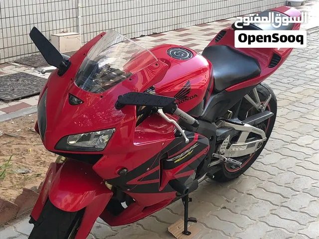 هوندا CBR600RR موديل 2006  وارد اليابان  أول مالك  بحالة ممتازة