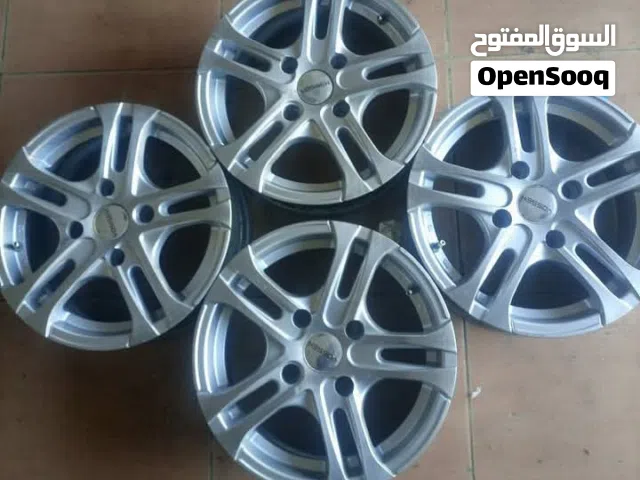 جنط 14 نظيف براغي بعيد للبيع او البدل نظيف خالي من العيوب  بركب اكسنت نيسان افانتي وماشابه