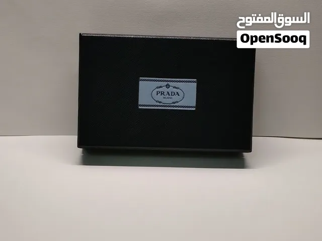 محفظة prada