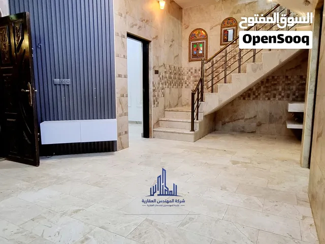 دار طابقيــن للإيجــــار – في الجبيــــــلة