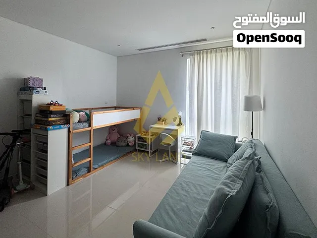 Semi-Furnished 2BR Apartment in Al Mouj  140 m2