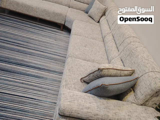 تخم جديد كورنر مستعمل 3اشهر فقط قياسه 2في 3 أمتار ويا كراسي ثنين اضافيه السعر مليون 750