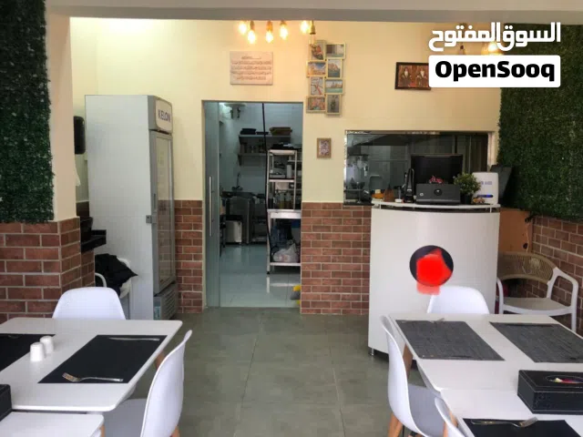 مطعم بموقع مميز بالغبره الجنوبيه بموقع حيوي للاخلاء مع كافه المعدات