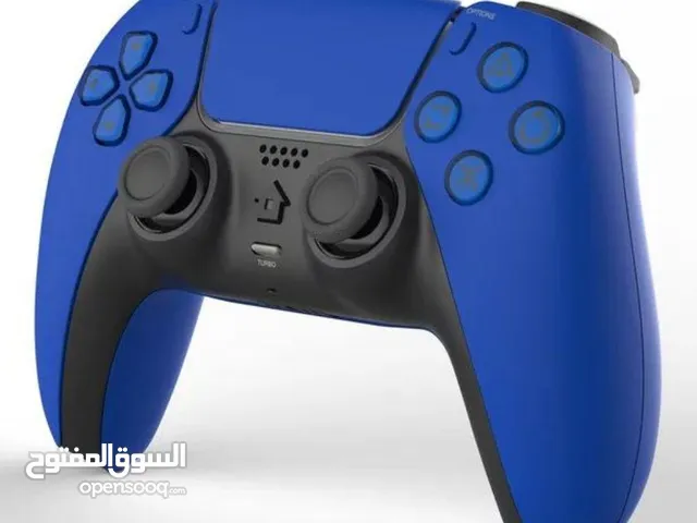 يد تحكم بلايستيشن 4 على شكل يد تحكم بلايستيشن 5 الأصلي من شركة Play x