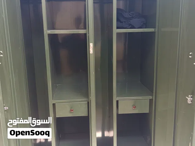 دولاب ملابس متوفر 9 حبات   الوحدة بحاله ممتازه