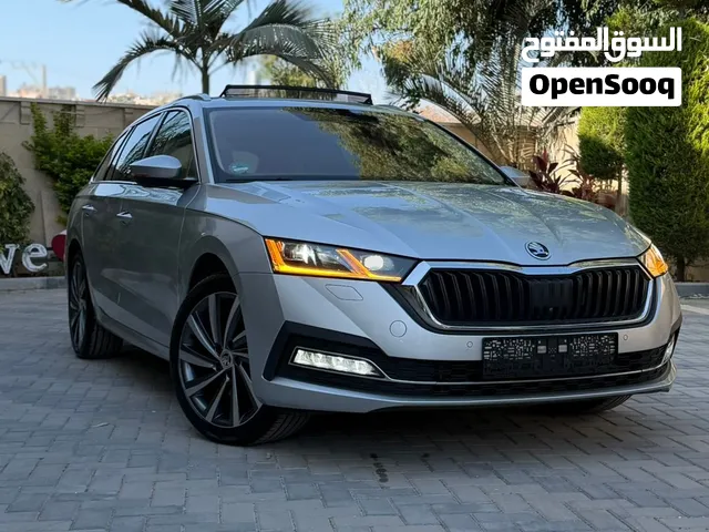 سكودا اوكتافيا ستيشن ترخيص 2023 محرك 2000 ديزل كامل الاضافات مع بانوراما