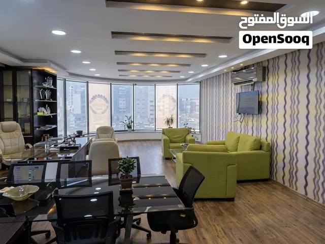 للإيجار — مكتب فخم بموقع لا يُضاهى