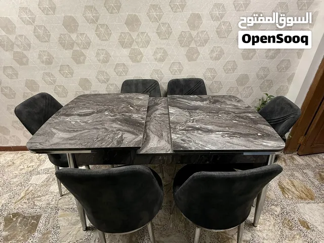 سفرة طعام مودرن 6 كراسي – مستعملة بحالة ممتازة