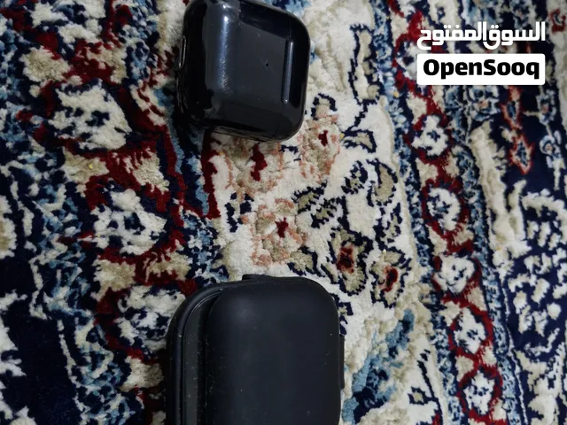 سماعتين بلوتوث مافيهم شي بـ 7 دينار