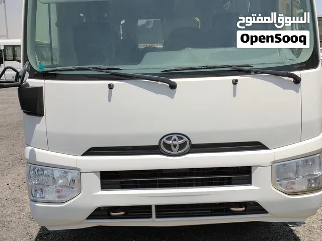 للبيع 5 حافلات تويوتا كوستر (موديل 2020) بسعر 11,000 دينار كويتي للحافلة الواحدة. الحالة ممتازة جدا