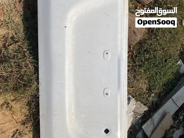 عندي باب خلفي وليتات لاند كلوزر 2006 للبيع
