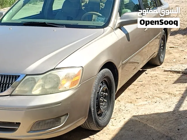 2001 تويوتا افالون SE