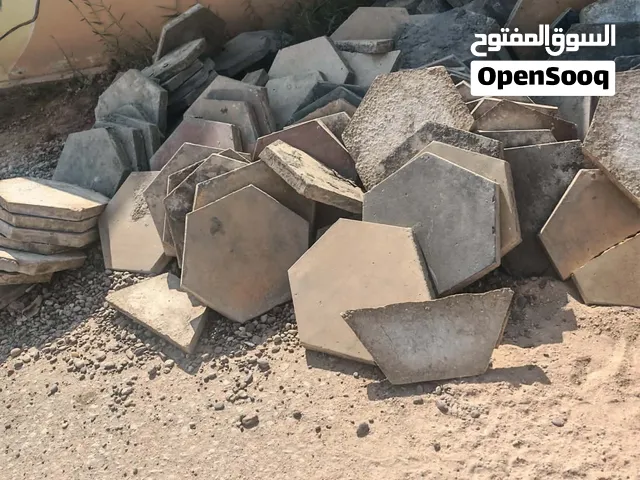 بلاط كاشي اشتايكر للبيع مستعمل