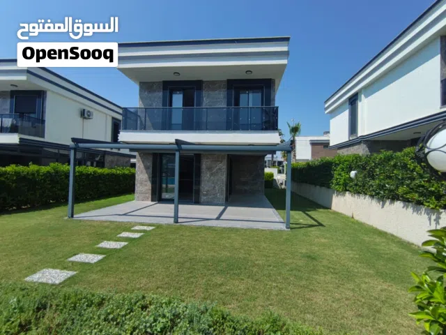 Brand-New Luxury 3-Bedroom Villa Just 1 km from the Sea