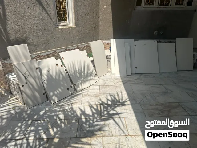 ابواب كاونتر MDF بقياسات مختلفة استعمال قليل للبيع