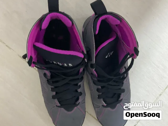 الموقع الشامخة ستة