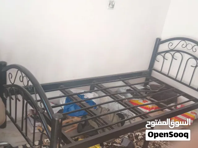 سرير حديد لون أسود
