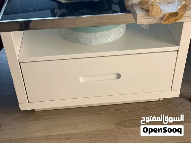 سيت طبلات طبلة وسطية وميز تلفزيون وطبلة جانبية