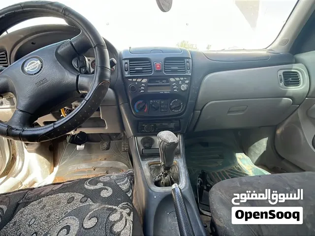 سياره نيسان أميرا للبيع