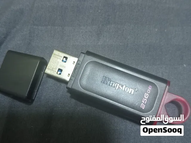 Kingston USB flash 256GB ويوجد توصيل داخل عمان دينارين وخارجه ثلاث دنانير