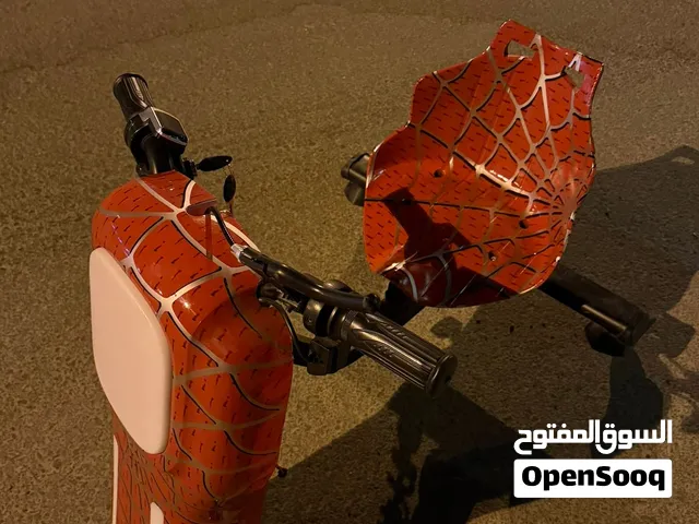 سكوتر درفت كهربائي ثلاثي العجلات للأطفال سبايدرمان