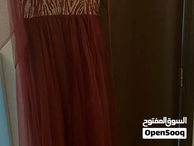 فستان سهرة أنيق للبيع