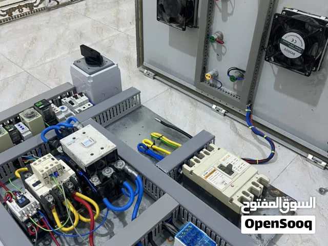 فني كهربائي عمل سيطرة+ تأسيس + صيانة
