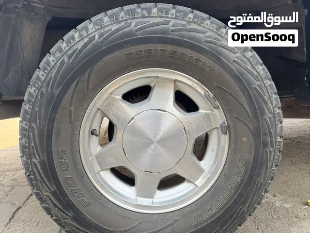 البيع رنقات يوكن نظيفة مع توايرهم